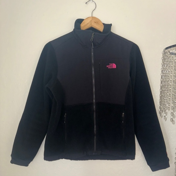 The North Face Black Breast Cancer Awareness Denali Fleece Jacket Size S… - Picture 1 of 16